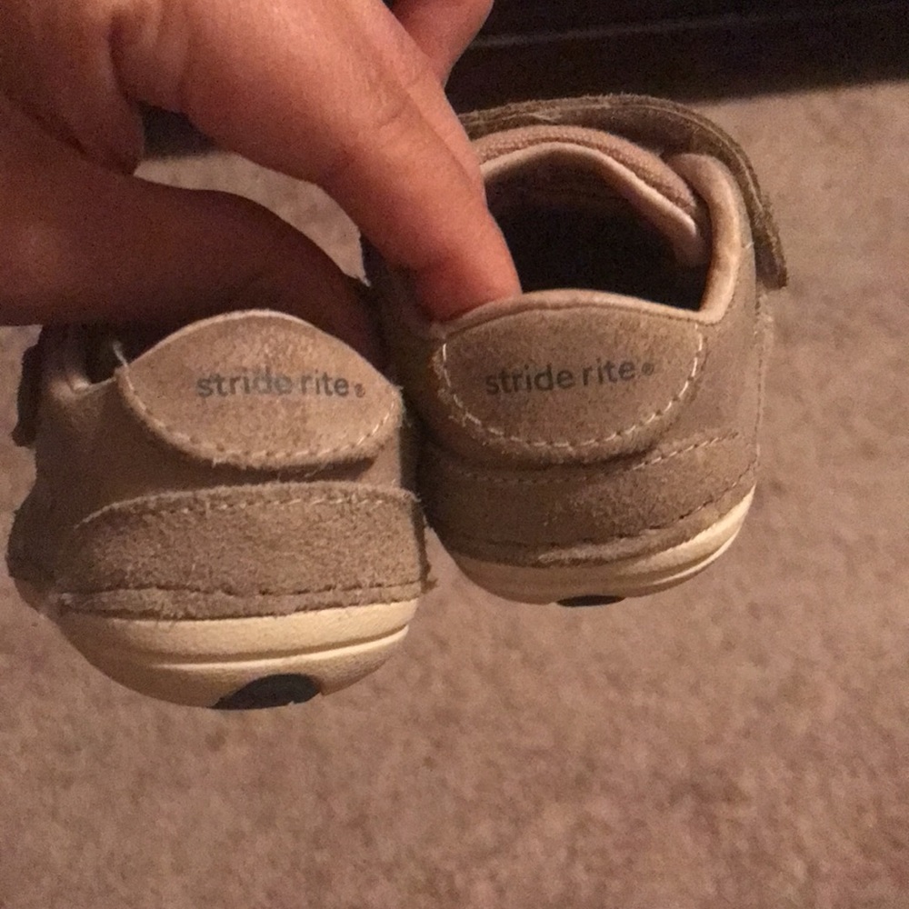 Baby stride rites - Picture 4 of 4